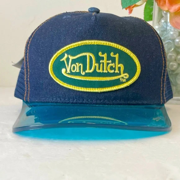 NWT Von Dutch logo special visor hat. Von Dutch Flying Eye Trucker Snapback Green | Culture Kings US main image 2